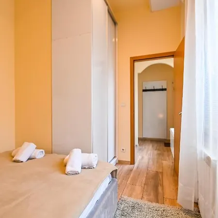 Cozy & Central 1bd Flat With A Nice Patio Apartamento